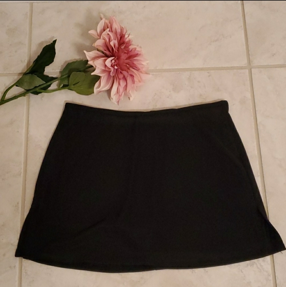 🖤❤ STRETCHY BLACK DRESS SKORT ❤🖤